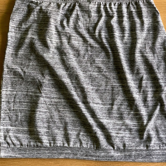 Fabletics Leona skirt, NWT - Picture 6 of 6